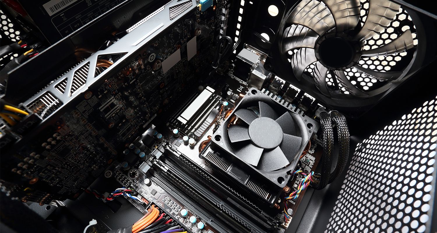 Im Innern des Computers befindet sich ein Lüfter.